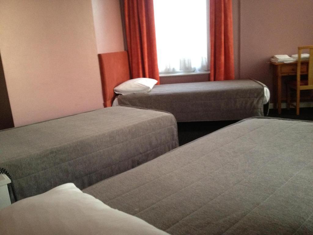 Hotel Stalingrad Βρυξέλλες Δωμάτιο φωτογραφία